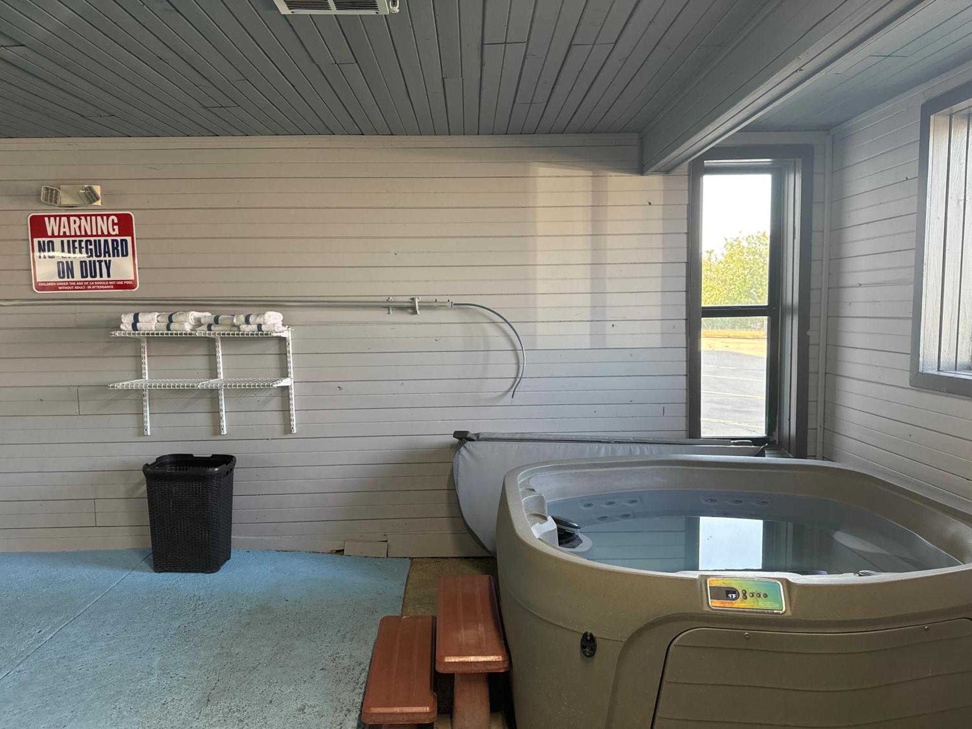 Days Inn By Wyndham Salina I-70 Exteriér fotografie