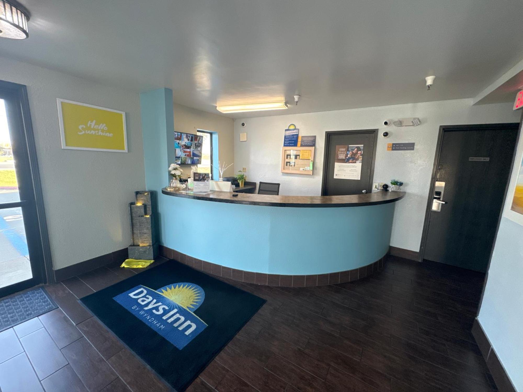Days Inn By Wyndham Salina I-70 Exteriér fotografie
