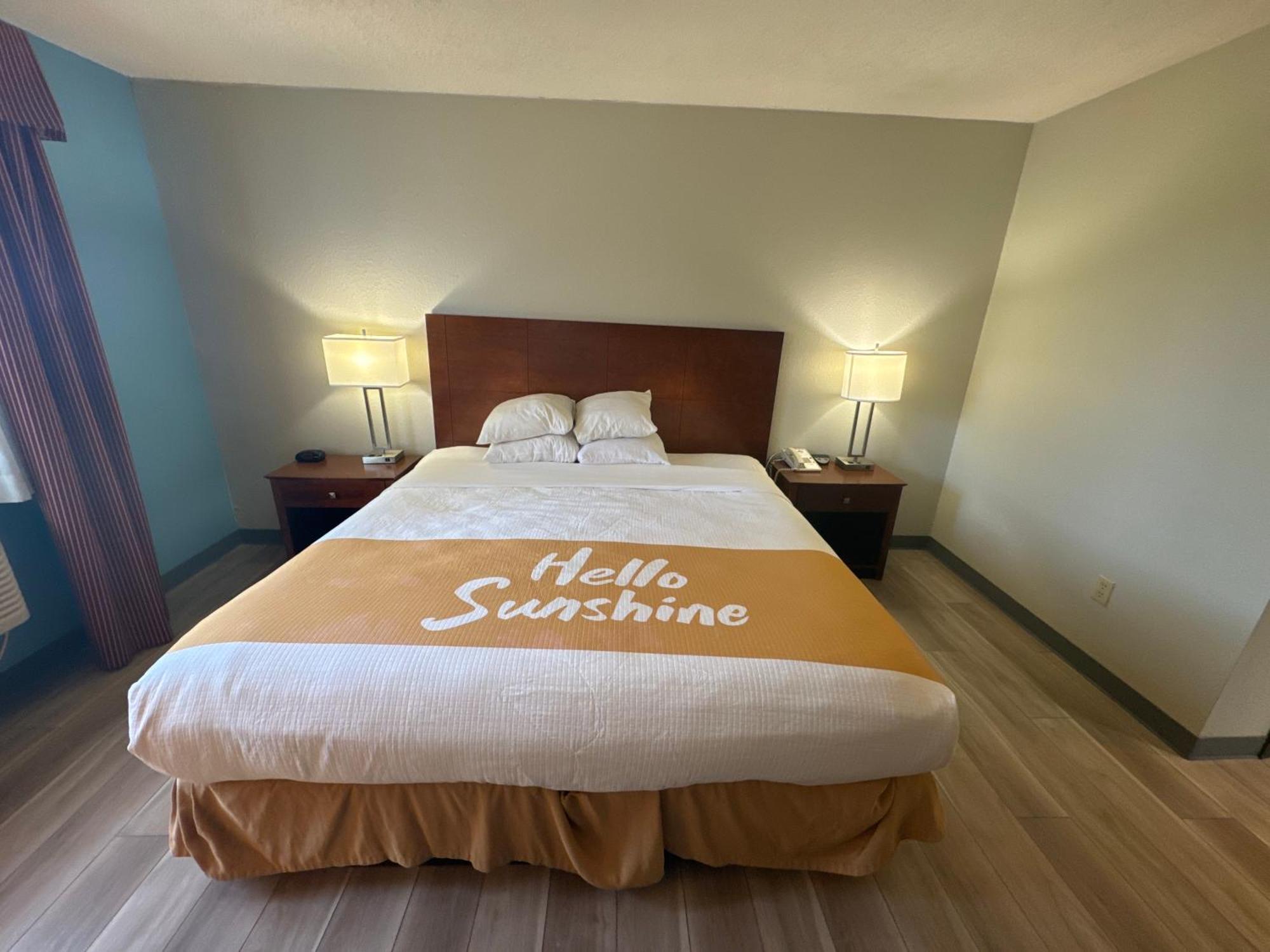 Days Inn By Wyndham Salina I-70 Exteriér fotografie