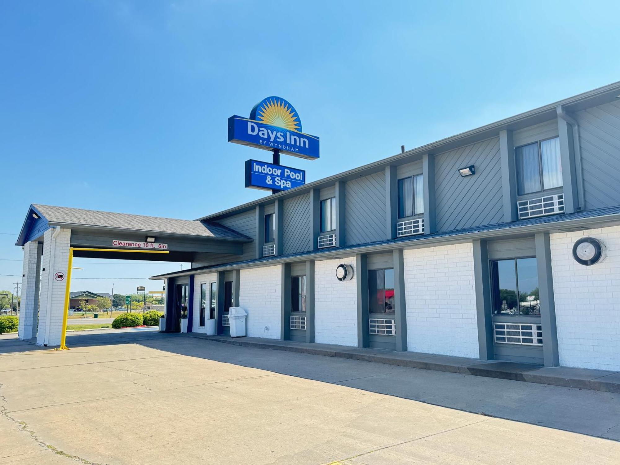 Days Inn By Wyndham Salina I-70 Exteriér fotografie