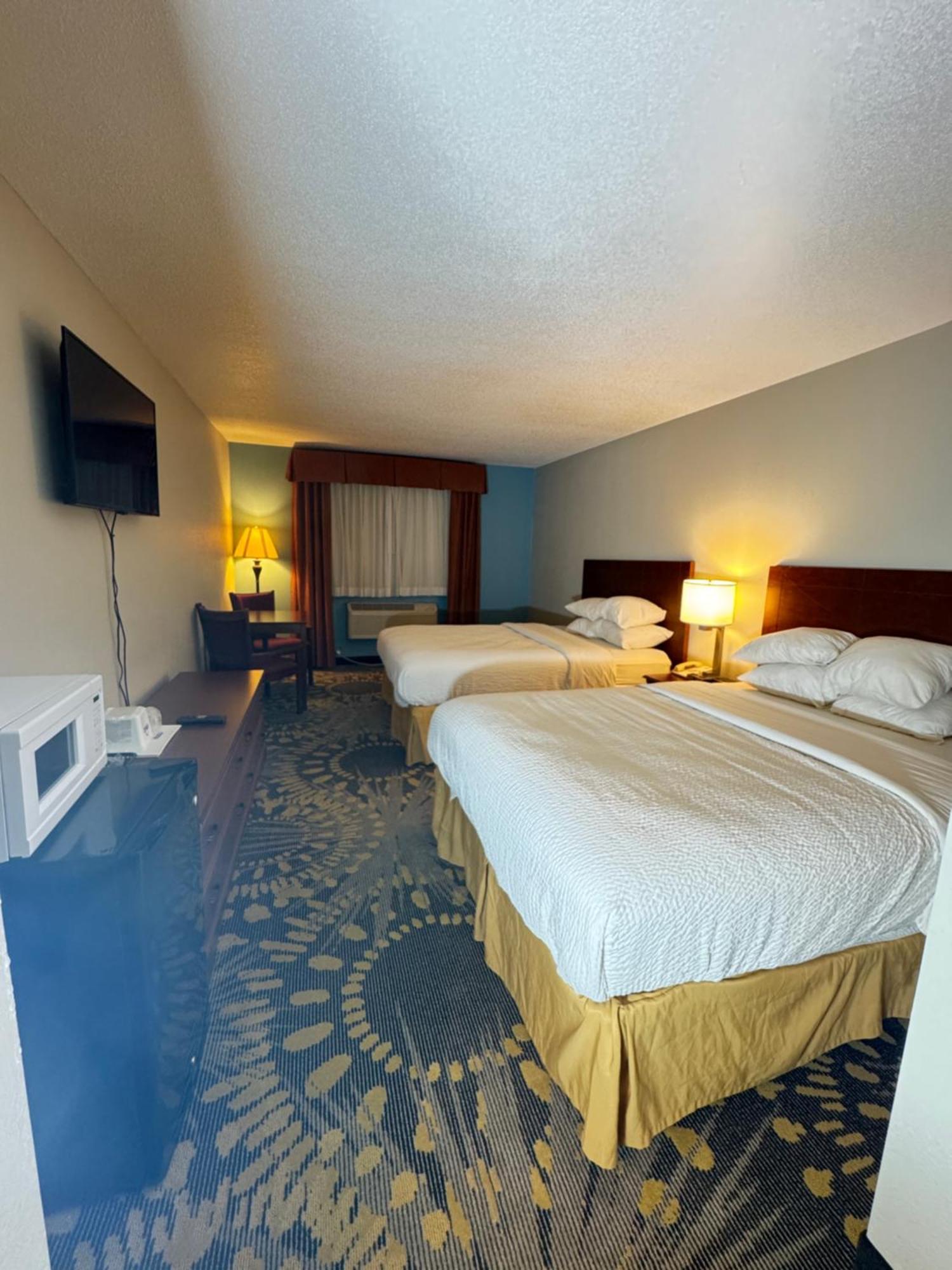 Days Inn By Wyndham Salina I-70 Exteriér fotografie