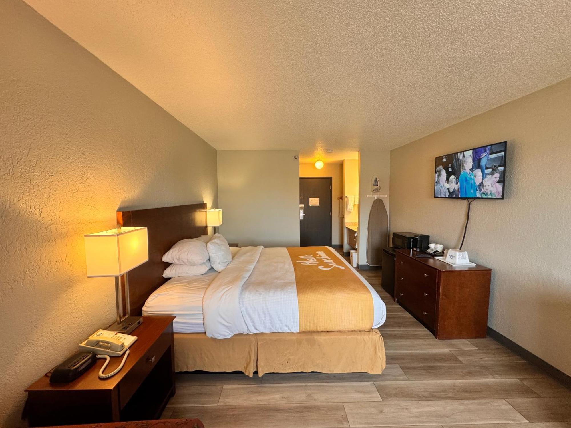 Days Inn By Wyndham Salina I-70 Exteriér fotografie
