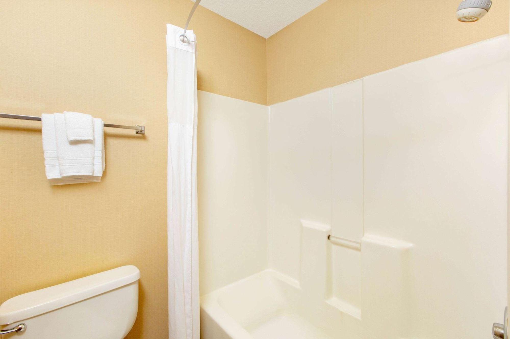 Days Inn By Wyndham Salina I-70 Exteriér fotografie